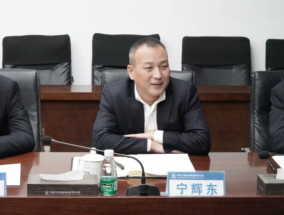 喜訊!重慶宇隧與中鐵裝備再次合作,成功簽約兩臺盾構機!